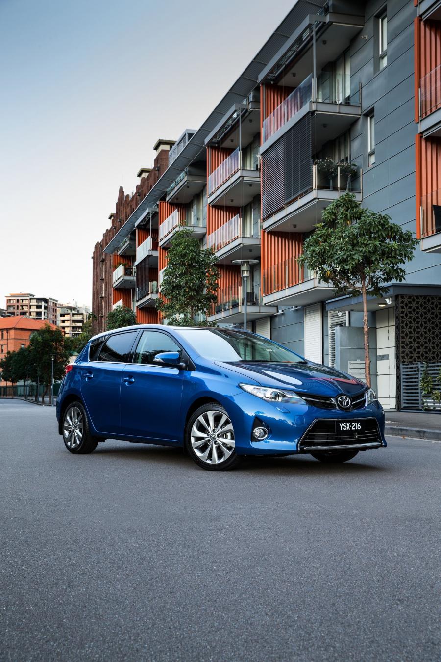  Toyota Corolla Levin ZR 2012 года  (AU) (фото 11 из 25)